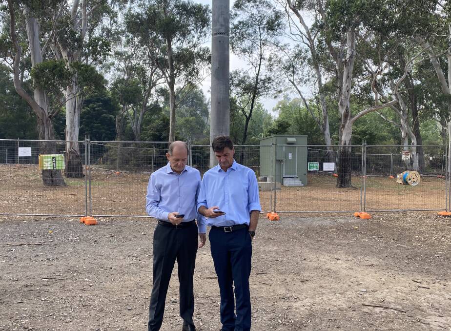 Angus Taylor with Bundanoon resident Kirk Newman at the switch on of the Bundanoon mobile tower in 2019. Photo: Supplied