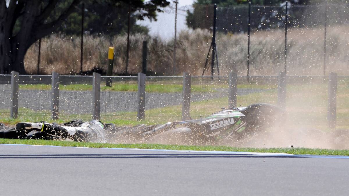 SPILLS: Toparis lost rear end on the exit of Siberia in Wednesday's second session, but he was able to walk away unharmed. Picture Russell Colvin