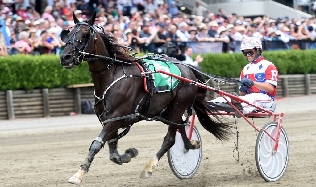 CHAMPION: Beautide winning the 2015 Inter Dominion at Menangle. Photo: supplied