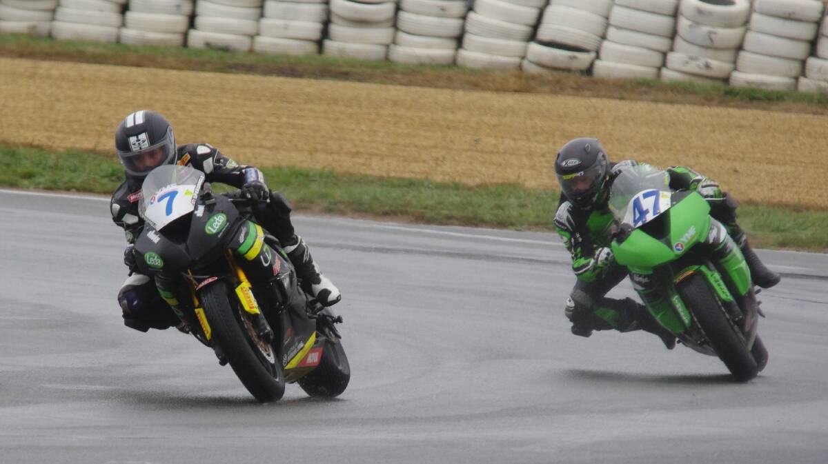 LEADING: Tom Toparis turns onto the main Wakefield Park straight just ahead of Giuseppe Scarcella in race one of round two in the Motul Supersport series. Photo: Darryl Fernance 