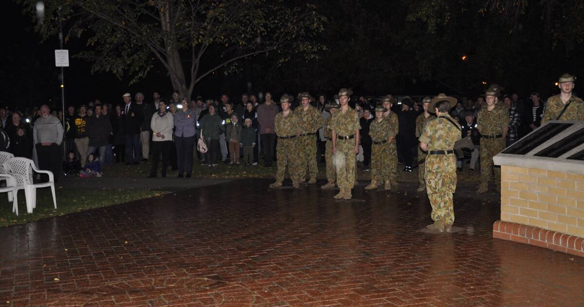ANZAC Day Dawn Service, War Graves Service and breakfast 2017