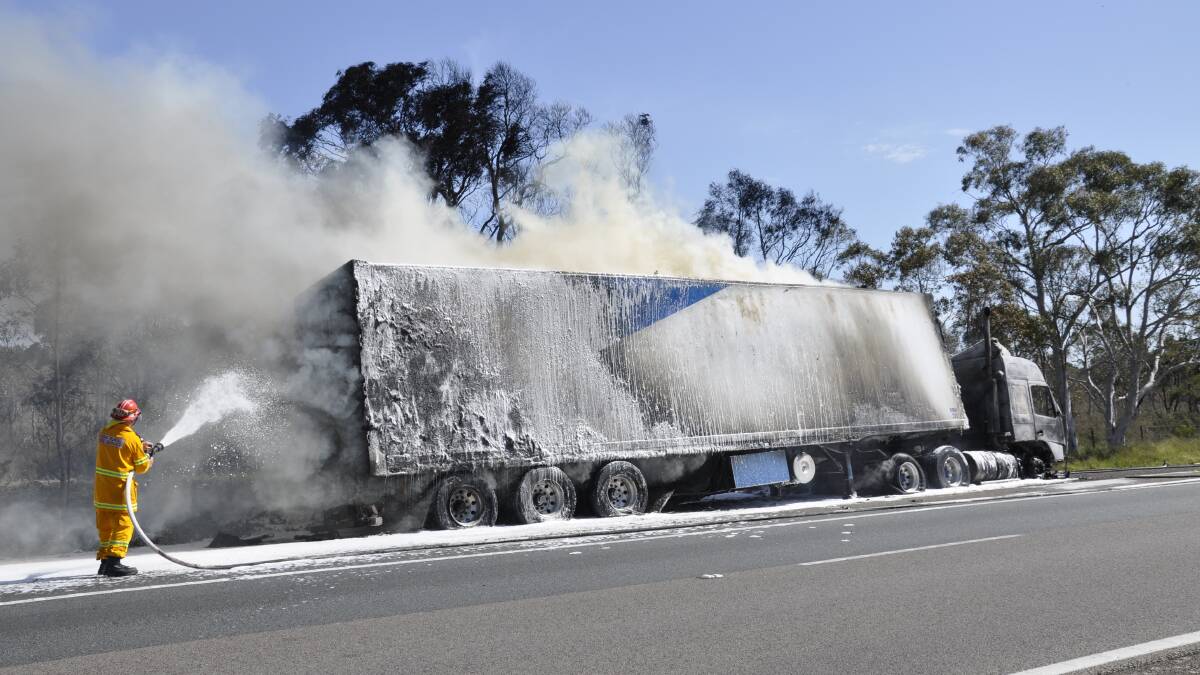 Hume Highway truck fire near Marulan November 21, 2016