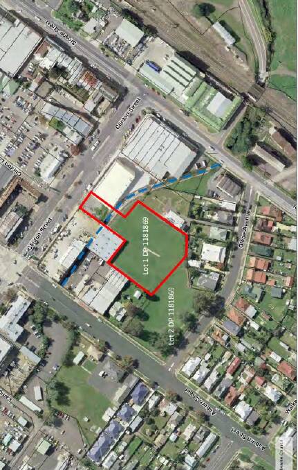 The area (marked in red) that David Gray bought in 2012. The six-metre wide vehicular access he's proposing runs off Auburn Street (bottom left) and aligns with the southern edge of his block.