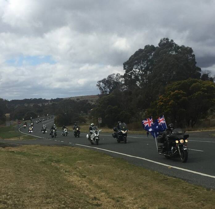 The police contingent riding up Governors Hill at Goulburn. Photo: Hume LAC.