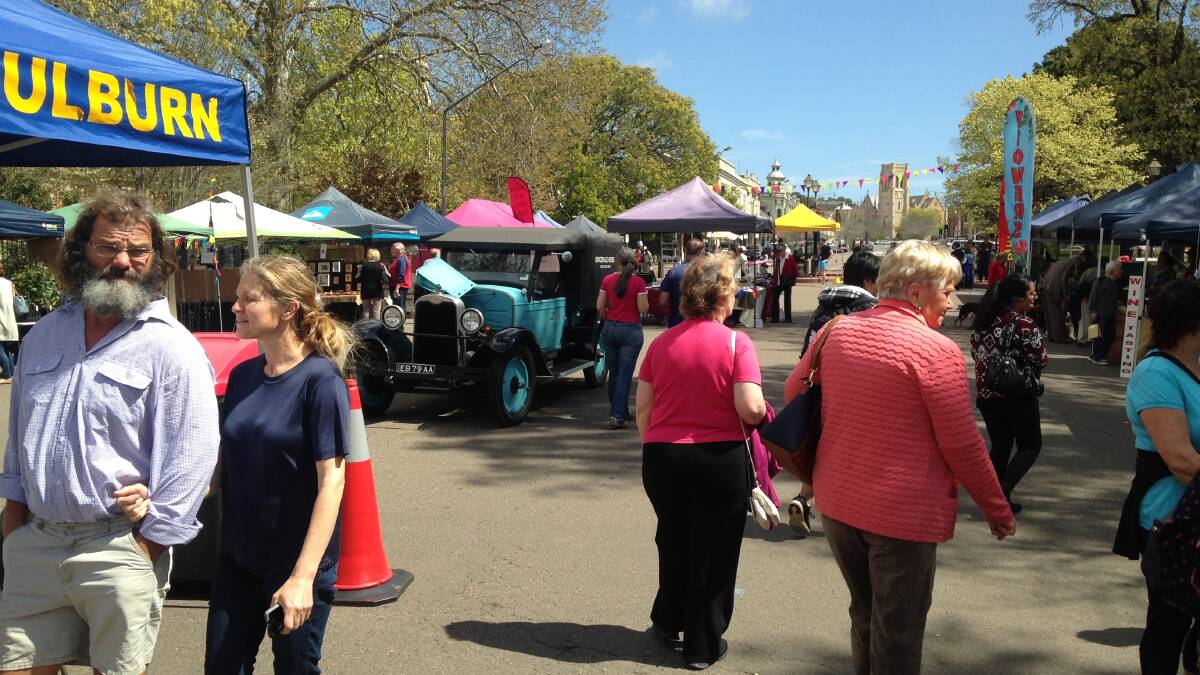 GOOD TURNOUT: The fine weather brought many out to the Parkside Markets last Saturday. 