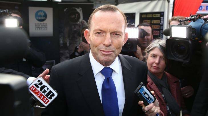 Calls to set a tougher emissions reduction target: Prime Minister Tony Abbott. Photo: Andrew Meares