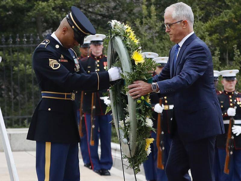 Malcolm Turnbull has placed a wreath at the Tomb of the Unknowns at the Arlington National Cemetery.