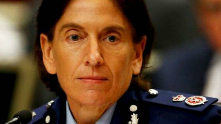 NSW Deputy Police Commissioner Catherine Burn wants to replace Andrew Scipione as state's top cop.