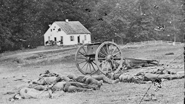 Confederate soldiers lie dead in Maryland in 1862. 

 Photo: Alexander Gardner; Getty Images.  