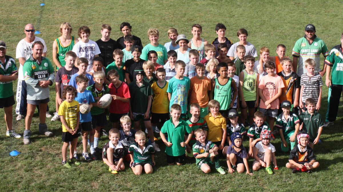CROOKWELL: Crookwell Junior Rugby League is now recruiting players in anticipation of another great year. Junior and senior League players at one of the recent training sessions. The under 16 players were absent from the photo due to a different training day. Photo Crookwell Gazette