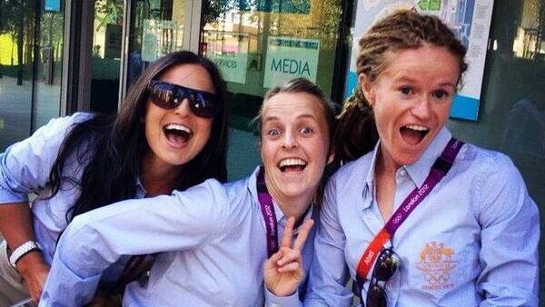 Posted on Twitter by Jayde Taylor: "Happy #OLYMPICDAY what an incredible experience!! @toni_cronk @Emilyjsmith26 @AUSOlympicTeam #London2012 @Hockeyroos"