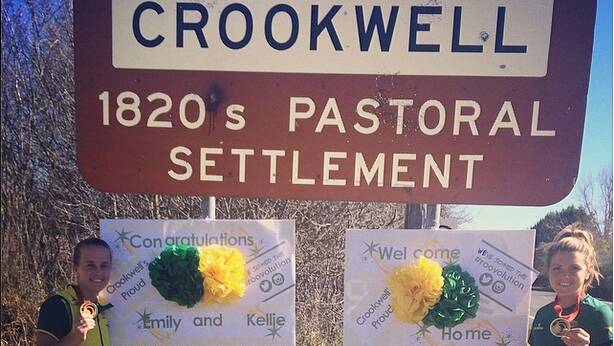 "A huge welcome home for em and I today!!! We are feeling so proud and lucky to have come from such a fantastic community!!! There is #roovolution on cars and the Main Street is decked out in green and gold -looking forward to the street parade on Friday and lots of catch ups afterwards!!! Crookwell has joined the roovolution!!! @hockeyaustraliaofficial @jdhockey01" posted on Twitter by Kellie White.