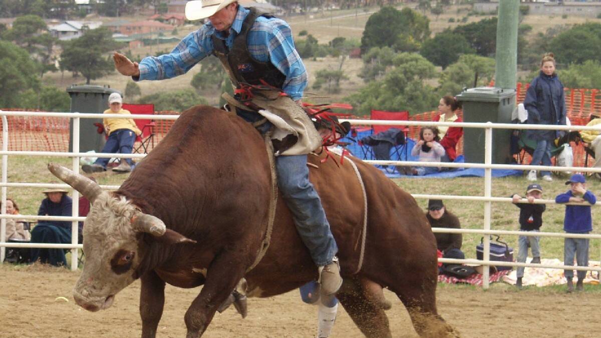 THROWBACK THURSDAY: Goulburn Rodeo January 2004 | All photos available from the Goulburn Post 4827 3500.