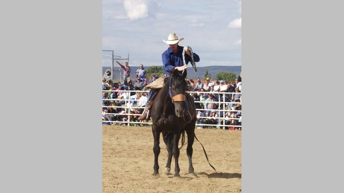 THROWBACK THURSDAY: Goulburn Rodeo January 2004 | All photos available from the Goulburn Post 4827 3500.