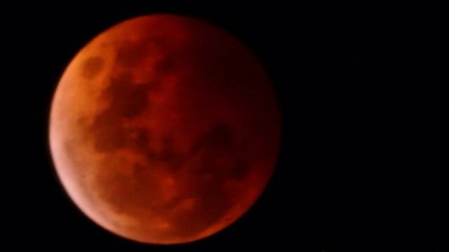 Posted on Instagram by ashleighgabrielle21: "Compulsory Blood Moon shot #bloodmoon #goulburn #nature #camera"