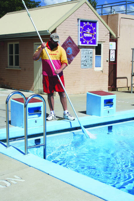 Council’s Pool Attendant, Steve Croker at Crookwell Pool. Council is offering free entry to all patrons this Saturday, 29 November 2014 from 11am to 6pm, in conjunction with the Crookwell Lions Christmas Markets being held at Coleman Park. Photo by Maria Vasallo.