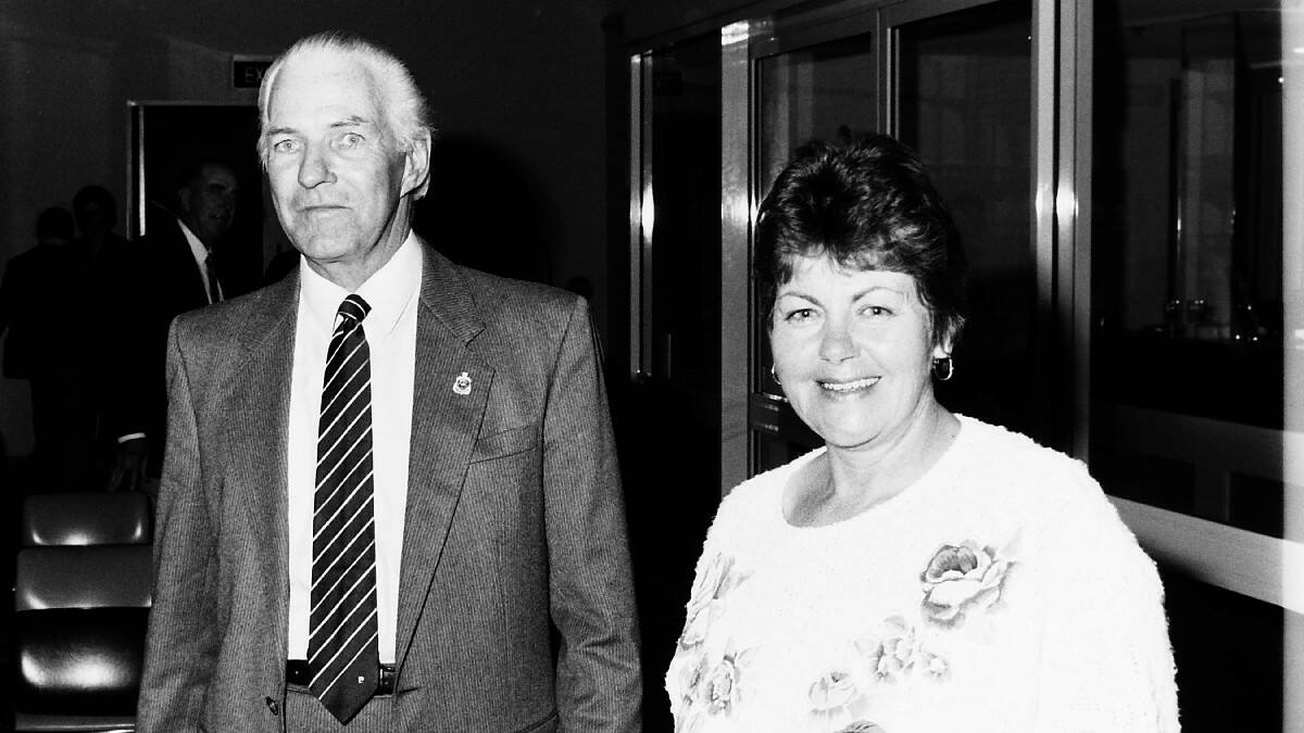 THROWBACK THURSDAY: Goulburn's federal elections - the 90s. Photos from the Gilmore federal election of 1990 and the Hume election of 1993. 