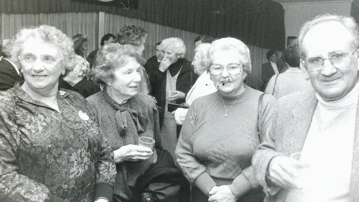 THROWBACK THURSDAY: Social snaps September 1993 #1. - All photos are available for purchase from the Goulburn Post - 48273500. 