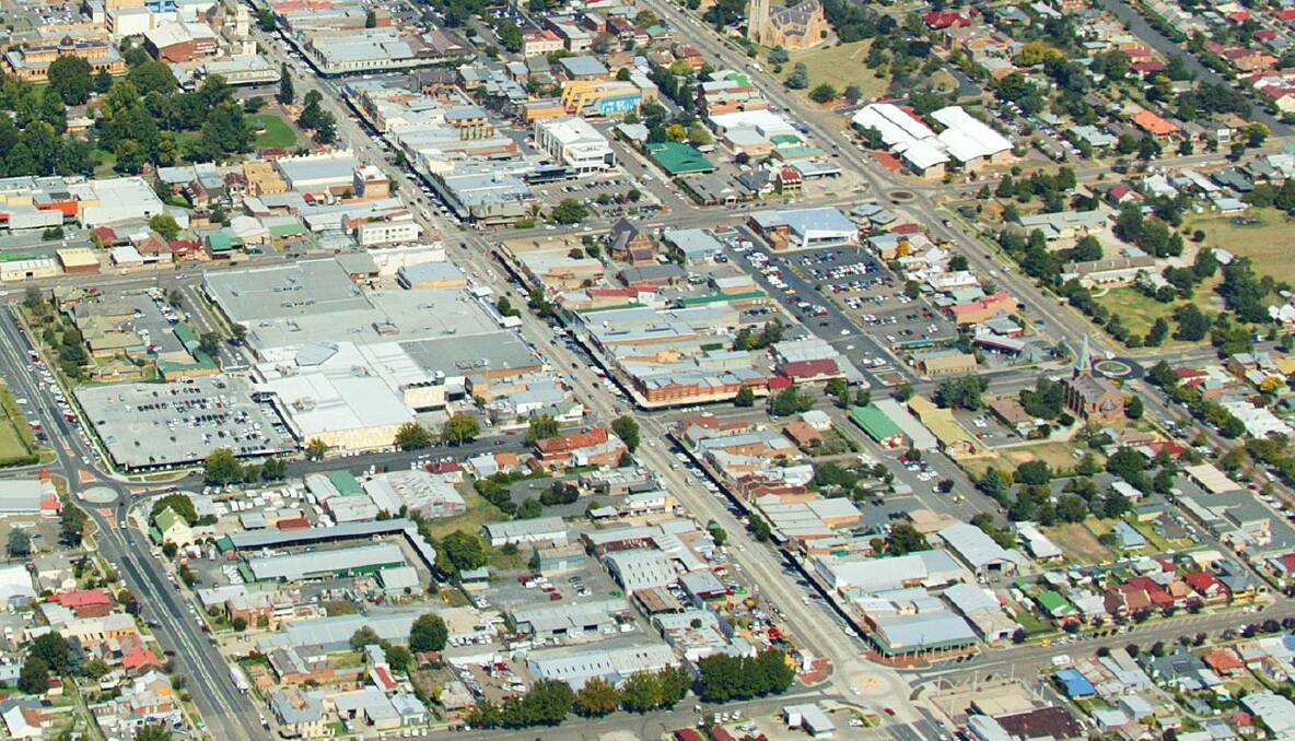 GOULBURN’S Heritage Group has called for greater urban density around the CBD rather than continuously expanding the city limits. 