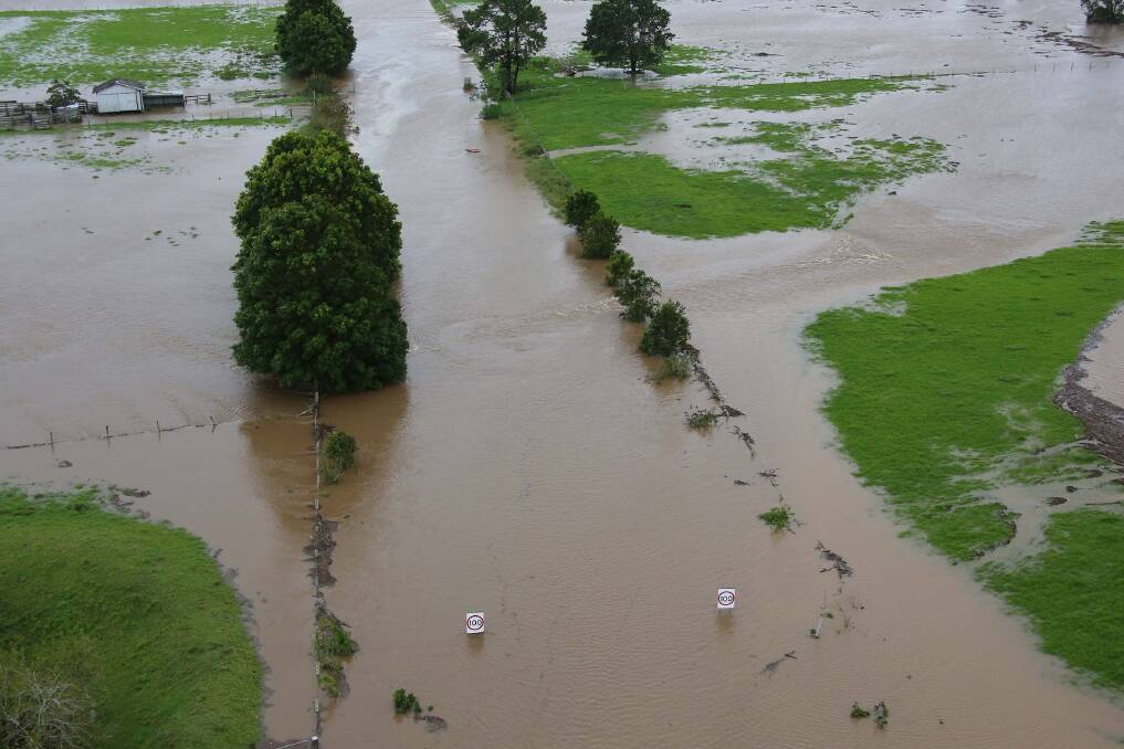Flood waters at Kempsey. Photo: Frank Redward