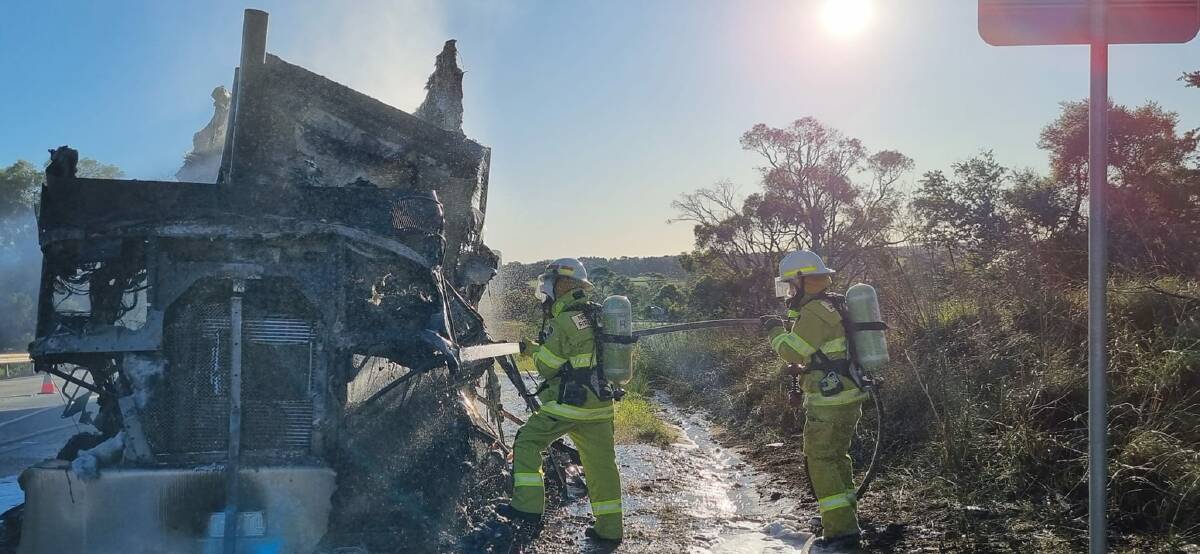 One northbound lane on the Hume Motorway is closed following a truck fire on January 18. Picture from the Alpine/Aylmerton Facebook page 