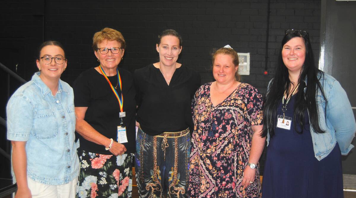 Community group members Morgan Kemp, Lisa Wylie, former Olympian Jana Pittman and community group members Prue Hannon and Bec Gower. Image by Jacqui Lyons. 