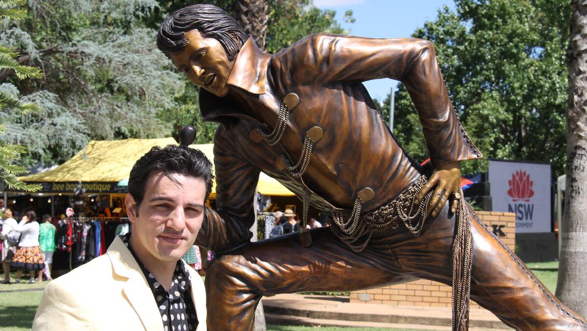 With the new lifesize bronze of the King … Anthony Petrucci, winner of the Ultimate Elvis Tribute Artist competition. 