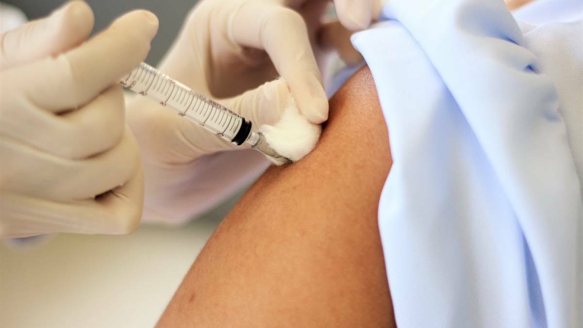 Where do the Highlands and Tablelands stand on vaccination rates?