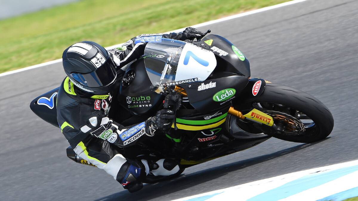 SUPERSPORT QUICK: Tom Toparis on track for a top 10 finish at Phillip Island. Photo: Keith Muir