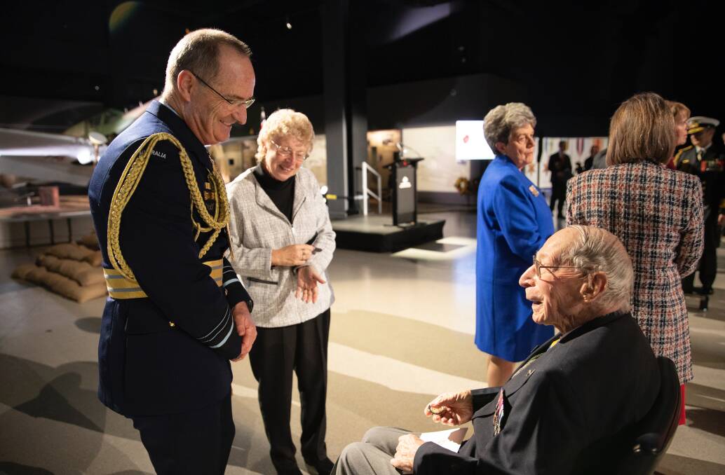Gunning World War Two veteran Lance Cooke and daughter, Rosalee Miller, chatted to Air Force Chief Air Marshal Mel Hupfield AO DSC after the official commemoration. Photo: Department of Veterans' Affairs.
