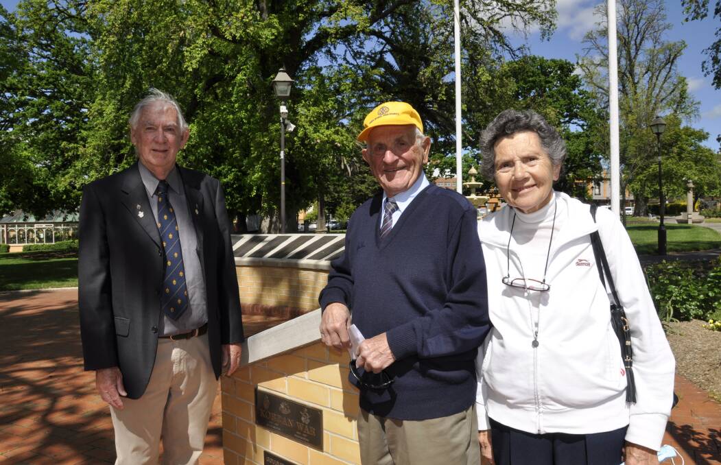 KEEPING WITH TRADITION: Goulburn Legacy secretary John Broadhead (left) gratefully accepted a $1000 cheque from Tony and Adriana Lamarra towards the organisation on Monday. Photo: Louise Thrower.