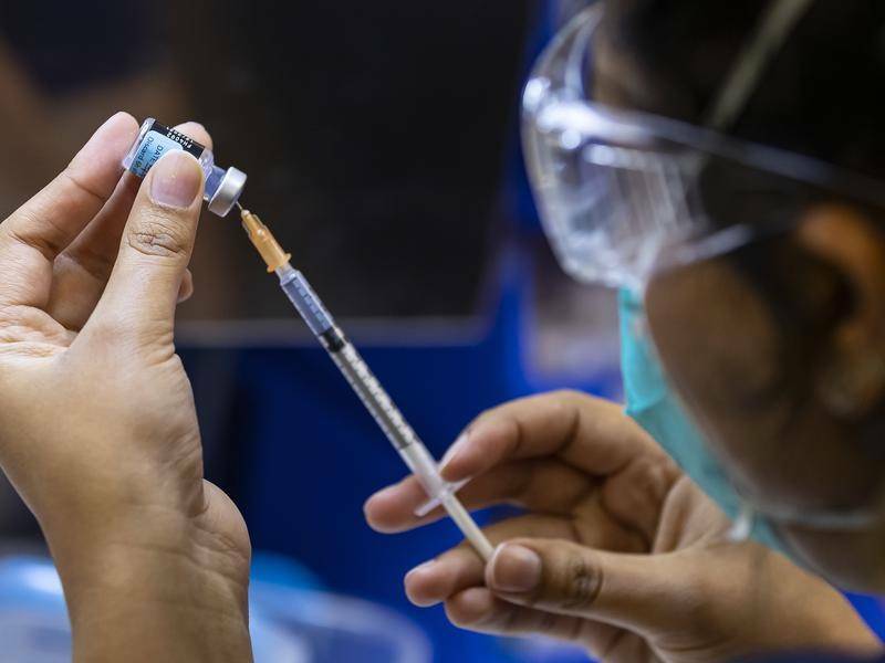 Mobile clinic a shot in the arm for teenage vaccination