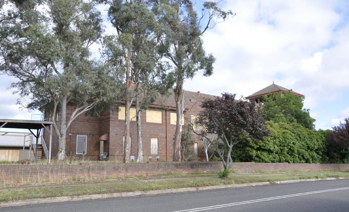 UNCLEAR FUTURE: A submitter to the Salvation Army's planned residential subdivision says the religious and charitable organisation has an obligation to restore the long-vacant former Gill Memorial Home for Boys. Photo: Louise Thrower.