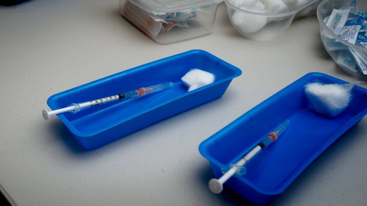 Limited vaccines roll in as local clinics begin COVID jabs