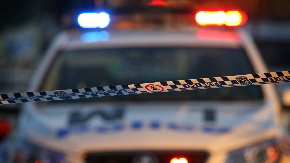Semi-trailer crash affects traffic on Hume Highway at Yarra