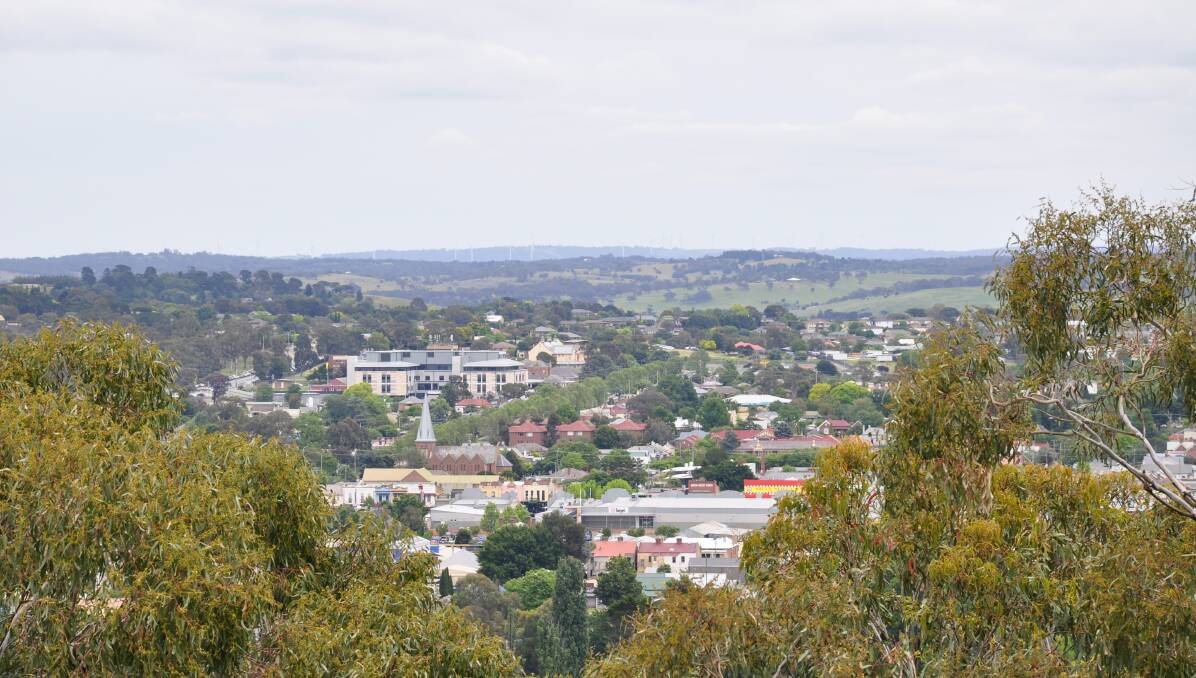 Goulburn Base Hospital's new clinical services building (centre) as viewed from Rocky Hill. Photo: Louise Thrower.