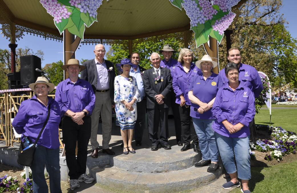 Governor General Sir David Hurley and wife, Linda, with Lilac City Festival patron, Tony Lamarra and the event's organising committee. Picture by Louise Thrower.