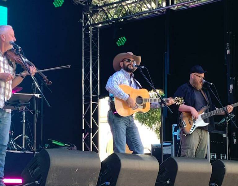 Roo Arcus performing at the Tamworth Country Music Festival's 'FanZone' on Tuesday. Photo: Geoff Thrower.