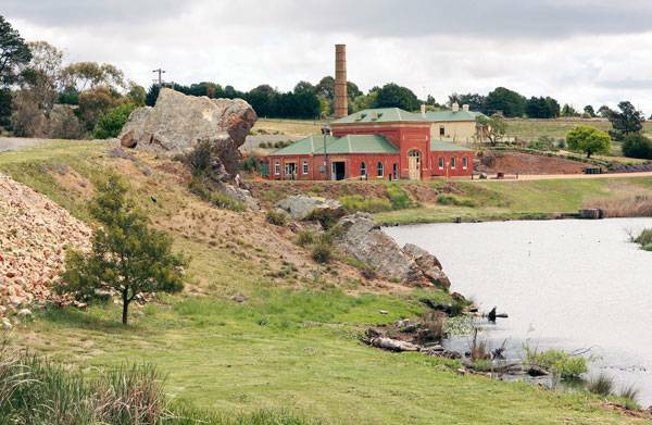 The Goulburn Waterworks will receive a new water pipeline to the cafe and pumphouse as a matter of urgency. 