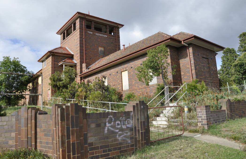 TIME TO ACT: The former Gill Memorial Boys Home has been vacant since 2008 when the Waminda aged care facility moved to its new premises at the rear. Jim Luthy says the building is being neglected. Photo: Louise Thrower.