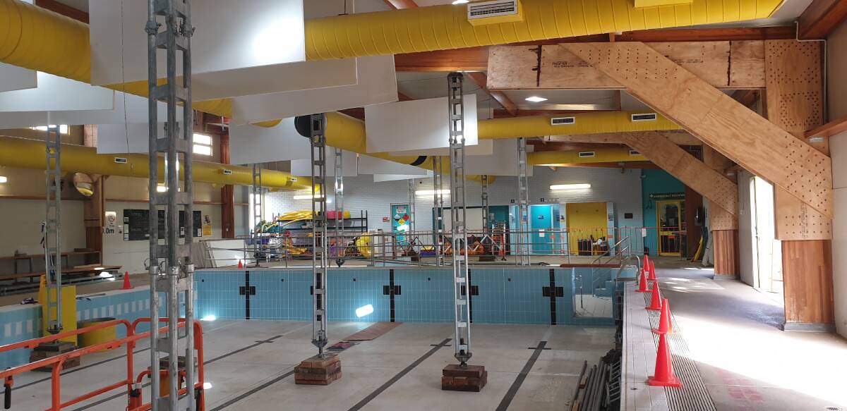 New support beams are being installed at Goulburn's indoor pool, following last year's collapse. Photo supplied.