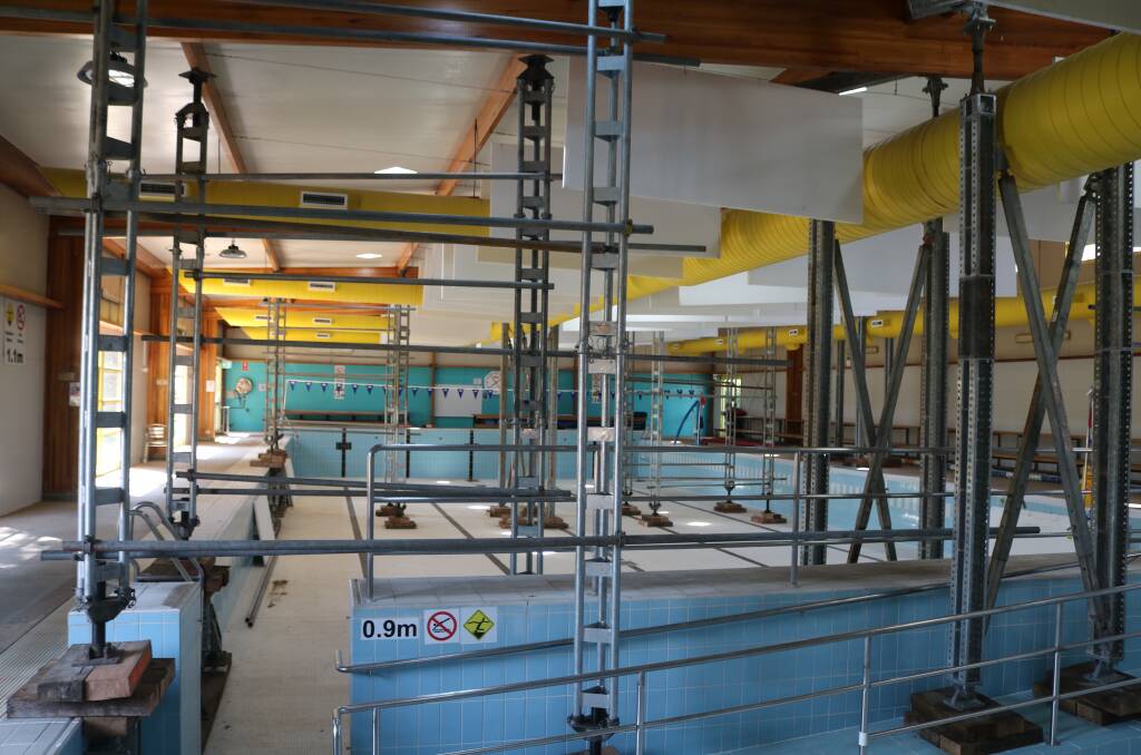 Local firm ARW Multigroup has started repairing cracked beams at Goulburn's indoor pool. Photo supplied.