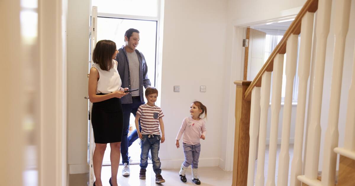 Czy kupować mieszkanie już teraz, czy czekać na dalszy spadek cen?  |  Poczta Goulburna