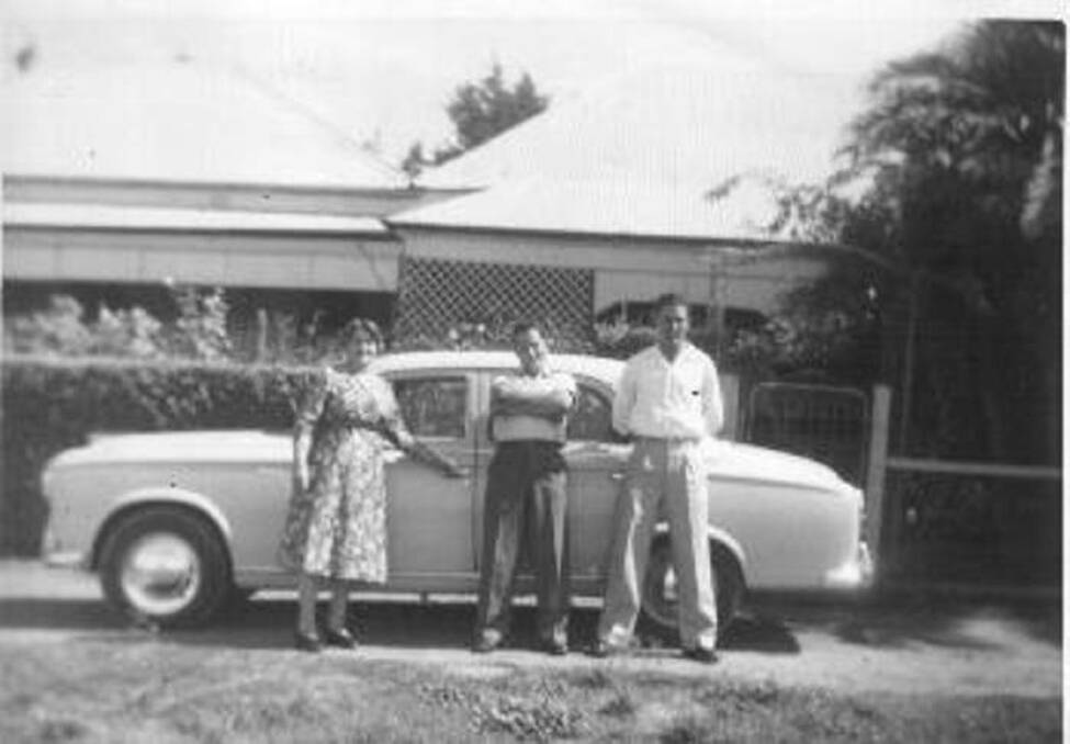 OLD HOTEL: Gena Gordon (nee Cunningham), Ron Gordon and George Cummins in front of the old hotel at Chatsbury c1965. Photo: Courtesy of Penny Gordon.