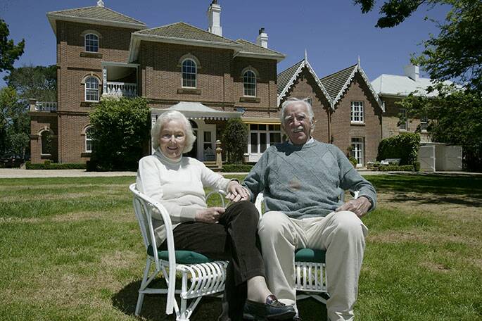 Pamela and Jim Maple-Brown at Springfield in 2004. Photo: George Serras, used with permission from the National Museum of Australia