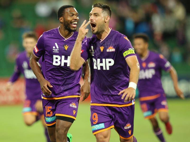 Daniel Sturridge and Bruno Fornaroli combined for Perth's goal in their draw with Western Sydney.
