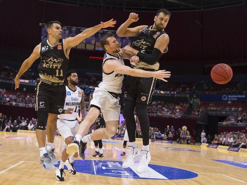 NBL MVP Andrew Bogut is tipping a tight finals series but hopes Sydney's experience will help them.