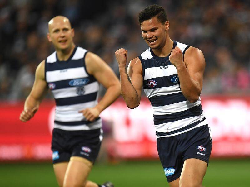 Geelong remain on top of the AFL ladder after hammering the Western Bulldogs by 44 points.