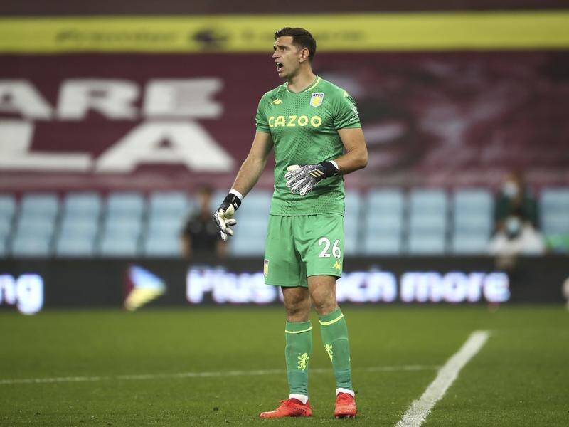 Aston Villa keeper Emiliano Martinez saved a penalty as the club held on to beat Sheffield United.