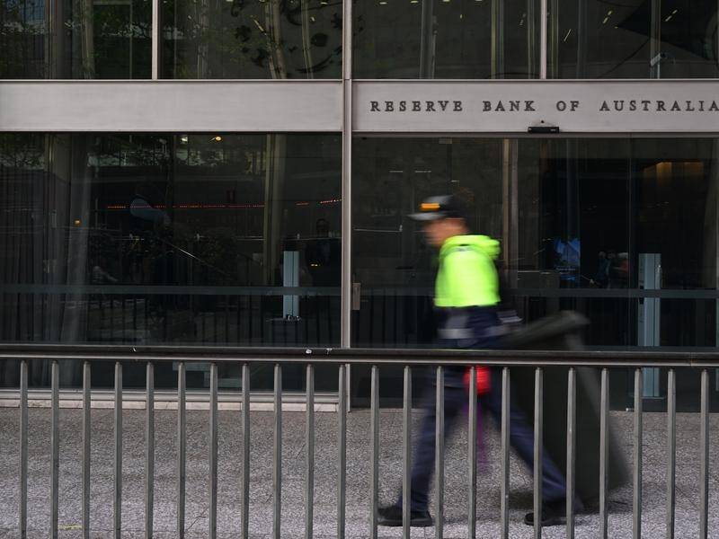 Big banks including ANZ, Commonwealth and Westpac have been affected by a fund transfer outage. (Dean Lewins/AAP PHOTOS)